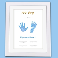 Краска белая рама монохромная синяя