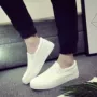 2018 bộ giày mới cho nam giày đế bệt một đôi giày lười màu trắng phiên bản Hàn Quốc của giày đế xuồng dày nam giày the thao nam