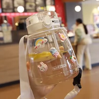 Милая портативная чашка, вместительный и большой пластиковый стакан для школьников для воды, популярно в интернете