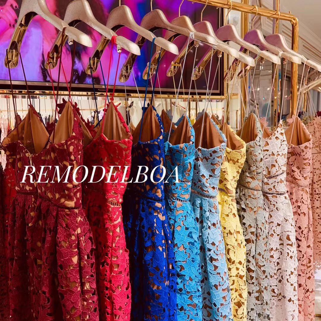 ฤดูร้อนคอวีสลิงวันหยุดกระโปรงอุตสาหกรรมหนักดอกไม้ที่ละลายน้ำได้ลูกไม้กลวงชุดเดรสหญิงกลางความยาว 2020年夏季V领吊带度假裙重工水溶花镂空蕾丝连衣裙女礼服中长款 2020年夏季V领吊带度假裙重工水溶花镂空蕾丝连衣裙女礼服中长款