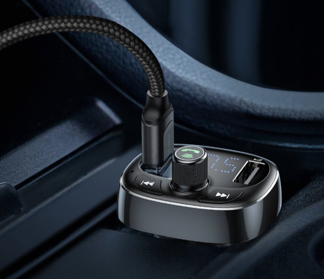 智能车载充电器,在旅途可以轻松享受充电