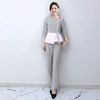 Pink seven -point sleeve+gray pants