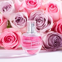 Первая любовь первая любовь/аромат цветов фруктовый аромат