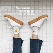 2018 Hàn Quốc phiên bản mới mùa thu của phụ nữ giày phổ biến tie nhỏ màu trắng giày nền tảng giày sinh viên hoang dã thấp để giúp giày thường phụ nữ