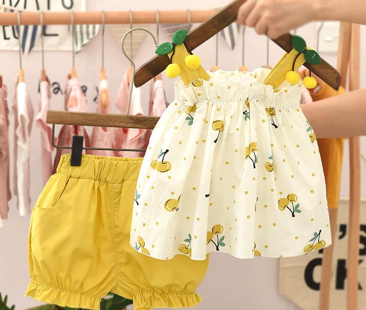 Yellow (Cherry)Children's wear 2021 summer new pattern children lattice suit girl baby Foreign style wing Halter tops shorts Two piece set
