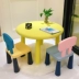 Bàn ghế tròn chống trượt Bàn ghế mẫu giáo bằng nhựa Bộ bàn ghế đồ chơi gia đình Bộ bàn ghế trẻ em viết và vẽ tranh Nội thất giảng dạy tại trường