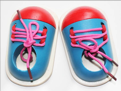 Шнурки для младенца, деревянная игрушка, реалистичная обувь, учебные пособия Монтессори, раннее развитие