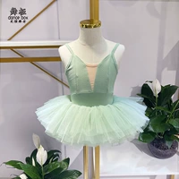 Молодочный зеленый+6 слой зеленой юбки