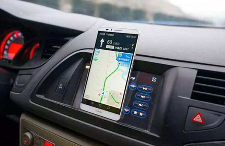 开车时用手机导航算不算违章