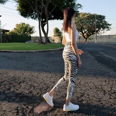 Штаны для йоги 特价layeen active巴西小众运动hug高腰裸感8分legging瑜伽裤