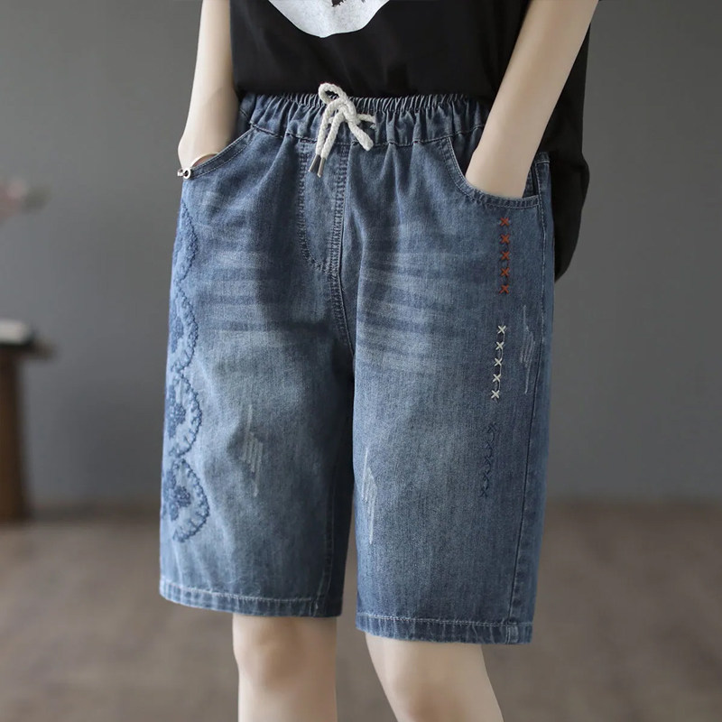Loose five-inch denim shorts for women in summer 2022, a new retro embroidered large-sized straight-leg midpants