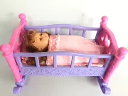 Trẻ em của cô gái lớn chơi nhà đồ chơi giường công chúa búp bê giường đồ chơi shaker nôi mô phỏng nôi