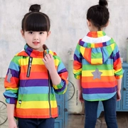 Quần áo trẻ em mùa thu đông 2019 Áo khoác trẻ em mới cho bé gái áo gió bé trai màu cầu vồng cộng với áo khoác nhung - Áo khoác