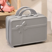 Серебристо-серый