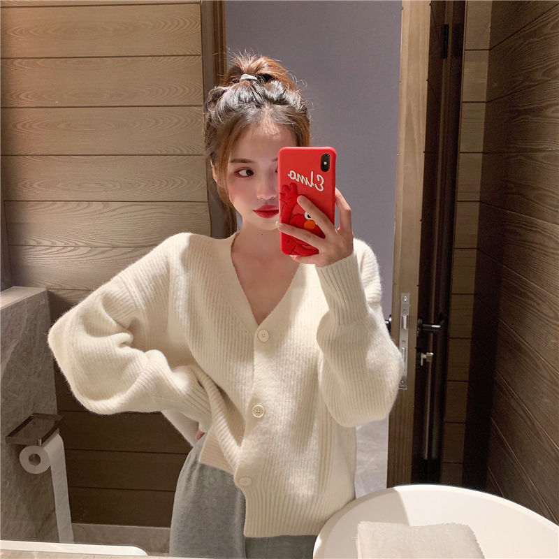 Whitespring and autumn new pattern knitting Cardigan have cash less than that is registered in the accounts loose coat female Korean version easy Lazy wind Long sleeve Button sweater Shawl Outside