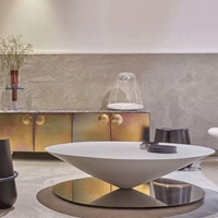 Северный легкий роскошный творческий дизайнерский дизайнерский стиль конус -в форме журнального столика -Подобный пансионной комнате.