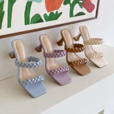 Летний модный бокал, плетеные сандалии, обувь, сезон 2021