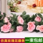 Mô phỏng hoa hồng treo tường hoa giả mây điều hòa không khí trong nhà phòng khách trần trang trí cây nho nhựa - Hoa nhân tạo / Cây / Trái cây hoa giả để bàn thờ