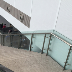 Лестничные перила 304工程楼梯护拦扶手管 不锈钢立柱栏杆抛光管 不锈钢圆管 装饰管