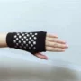 New không chính thống đinh tán điều khiển ngón fingerless găng tay ngắn ngoài trời knit cotton găng tay màu đen thủy thủ khiêu vũ găng tay chống tĩnh điện