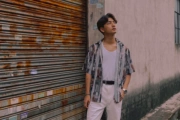 He Jianghai với chiếc áo sơ mi ngắn tay mùa hè retro nguyên bản của nam giới thập niên 80 lỏng lẻo kiểu áo sơ mi nửa tay kiểu Hồng Kông - Áo