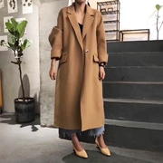 Hàn Quốc chic mùa thu và mùa đông khí chất retro phù hợp với cổ áo một nút 茧 kiểu trên đầu gối áo khoác len dài nữ