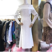 Mùa thu 2018 mới đầm một vai đan màu đơn sắc đi lại phiên bản Hàn Quốc của váy cạp cao cạp cao váy dài tay