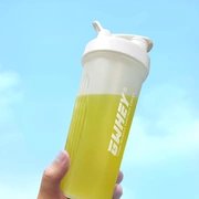 Thể dục cup lắc cup công suất lớn nhựa quy mô xách tay khuấy milkshake bột protein chống rơi cup thể thao