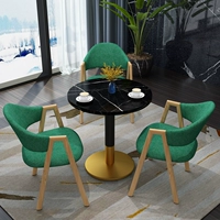 Изумрудная зеленая ткань один стол три стулья