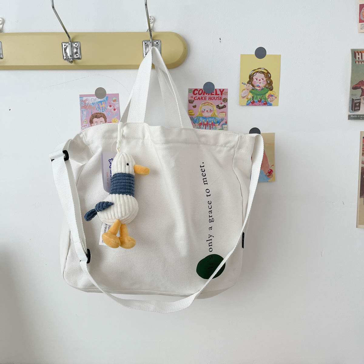 [Green Circle] Messenger Bag + Duck PendantKorean version new pattern solar system commute Design Canvas bag The single shoulder bag high-capacity like a breath of fresh air Versatile Cloth bag female summer