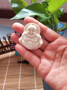 Тибетская фарфоровая не Джейд Мейтрея Будда