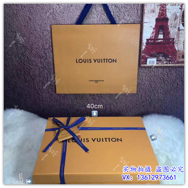 Original Clothes Box + Paper Bag + Accessoriesspecial counter original edition LV high-grade paper bag packing Bag belt clothes scarf wallet Dustproof bag Gift bag Gift box