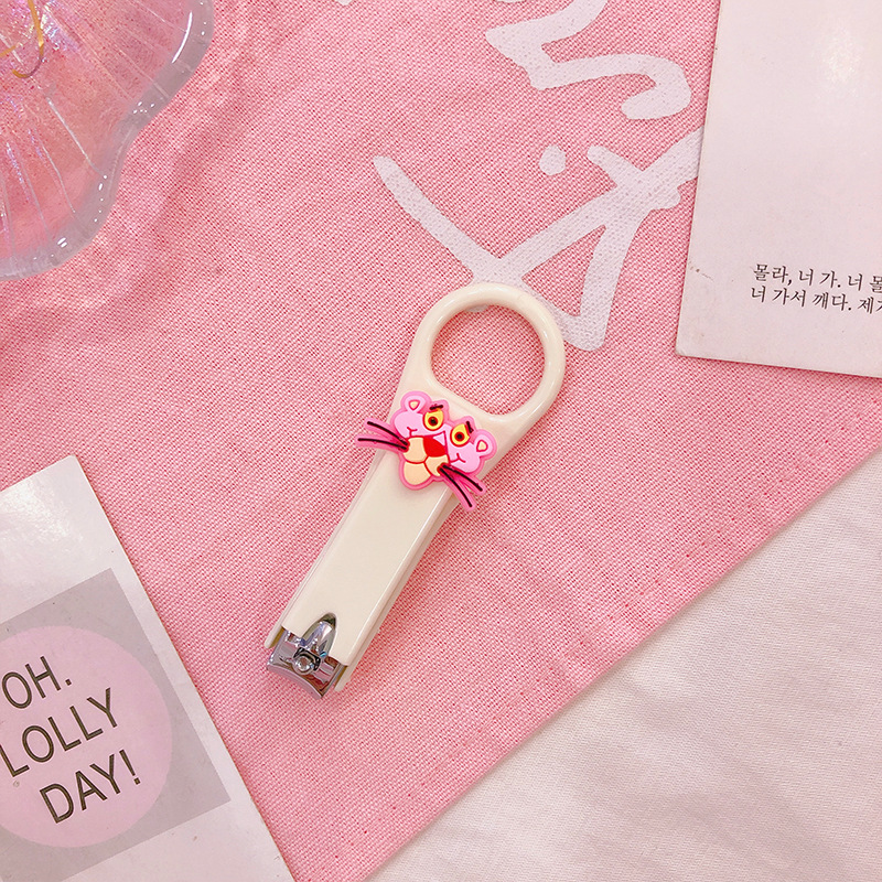 Pink Leopard On A White BackgroundCartoon Nail clippers girl student lovely originality baby baby girl Single pack children trumpet Portable nail cutters