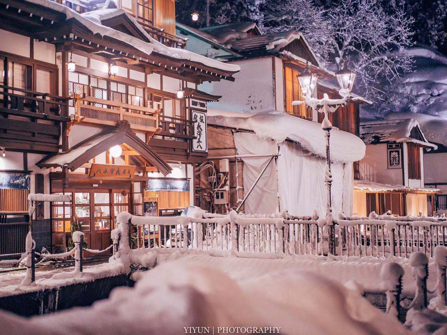 日本銀山溫泉街住進神隱少女湯婆婆的油屋