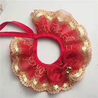 Красный праздничнный слюнявчик