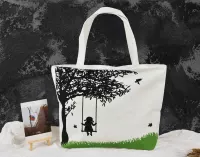 Белые качели