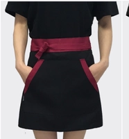 Черный красный пояс косой карман