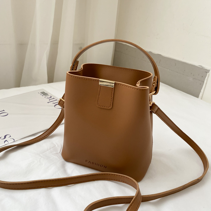Light BrownShangxin popular Internet celebrity Hand bag female 2021 new pattern tide Advanced sense French minority Messenger Foreign style Bucket bag