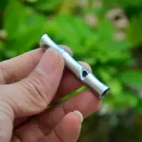 Бэмбуковая фестиваль из нержавеющей стали Whistle+гравировка карты гравировки+цепь
