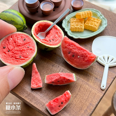 taobao agent Sugar little baby uses micro -shrinking simulation watermelon to eat OB11 mini model BLYTHE baby house props