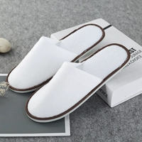 Коричневая основа толщиной 5 мм, матовая.