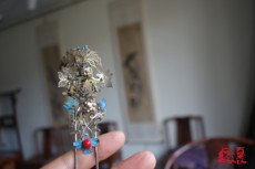 аксессуары для волос 【缀百裘-大雅美学】清代鎏金莲花童子送子点翠发钗翠鸟羽古董