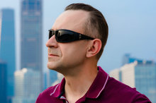 Рен. Shi поляризаторы ультрафиолетовые солнцезащитные очки для мужчин и женщин вождение автомобиля Очистка ночного видения солнцезащитные очки от ветра P8659 пакет