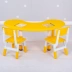 Bộ bàn ghế trẻ em nhựa nâng bàn mặt trăng bé học tập hình cung lưỡi liềm bàn mẫu giáo bàn bán tròn dày bàn học cho be lớp 1 Nội thất giảng dạy tại trường