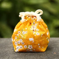 Цветочный кролик желтый