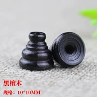 Маленькая черная пять слоев пагоды