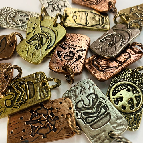 Медная ретро подвеска, медный брелок, подарок на день рождения