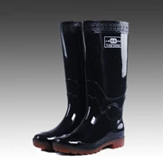 Đôi giày đi mưa nam ống cao mùa đông lót cộng với nhung bông mưa ủng chống axit và kiềm bảo hiểm lao động chống trượt nước không thấm nước
