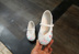 Mới mùa xuân và mùa hè cũ Bắc Kinh trẻ em thêu giày gió quốc gia cô gái giày khiêu vũ giày Tháng Sáu 1 kỳ nghỉ hiển thị giày Mùa xuân