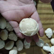 Изделие с гравюрой на слоновой кости